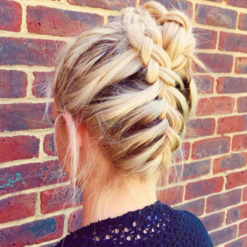 All You Need To Know About Going Blonde – Top Tips from Mova Hair Salons in Staines & Virginia Water
